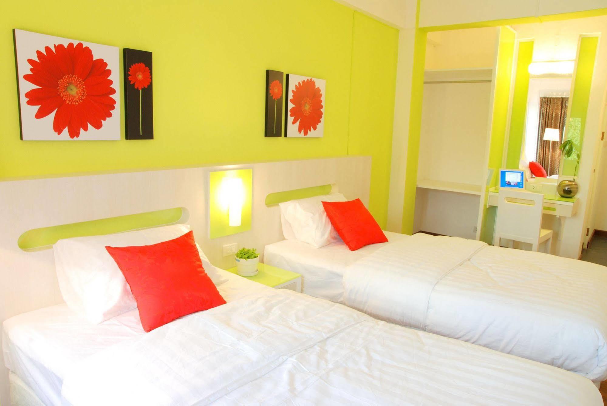 The Inn Saladaeng Bangkok Exterior photo